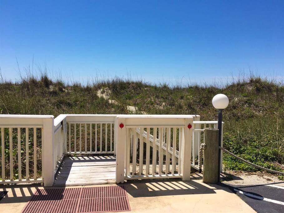 *2Br Oceanfront Retreat*King Ensuite*Pool*Nmb Cherry Grove*Pc4 Myrtle Beach Eksteriør bilde